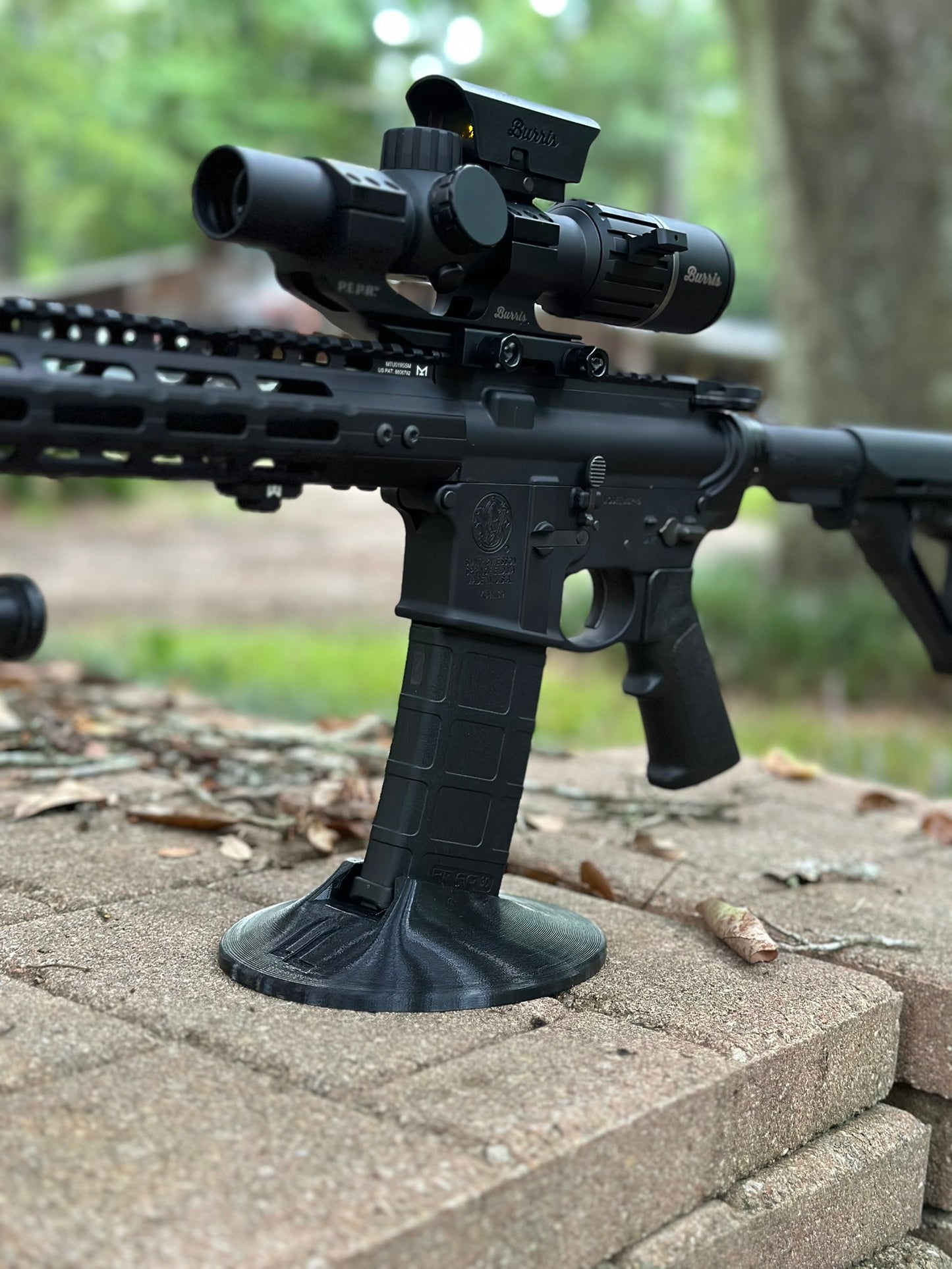 AR15 Magazine Holder by: ParaBellum Designs. AR-15 Magazine Stand for PMAG, Black.