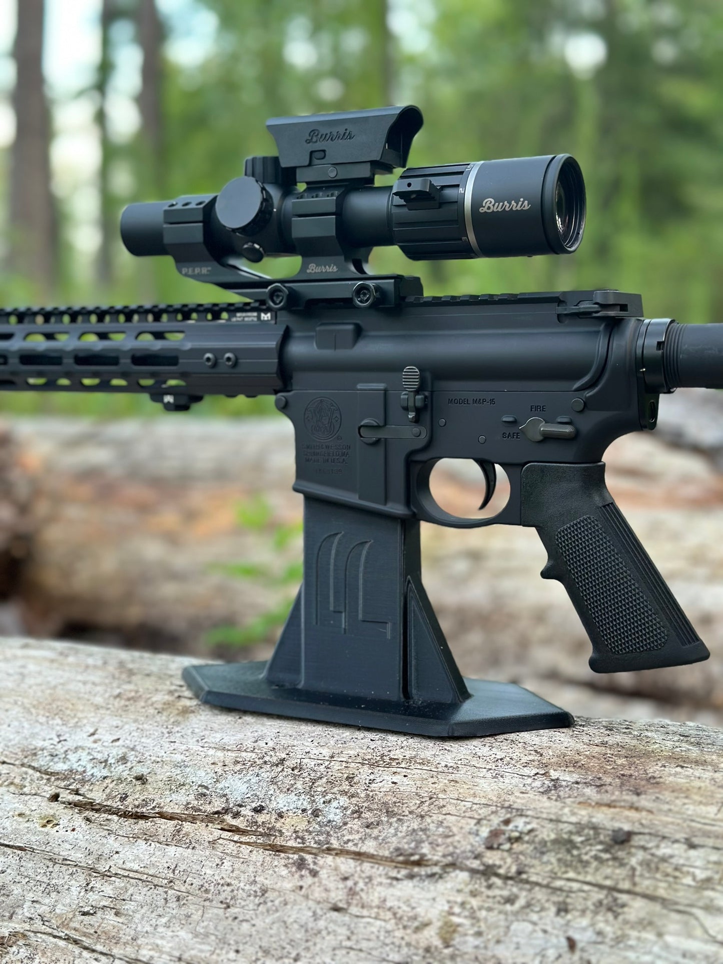 AR15 Display Stand. Elevate your AR-15 display game with our USA-made, PMAG30 AR/M4 compatible stands.